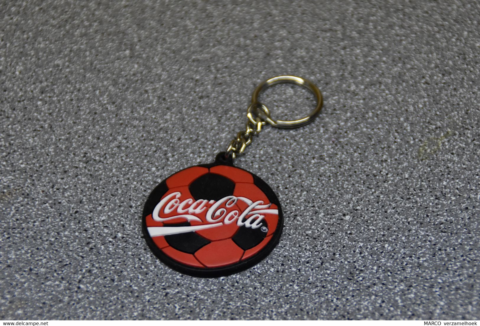 Coca-cola Company Porte Clé-sleutelhanger-key Chain Voetbal - Key Chains