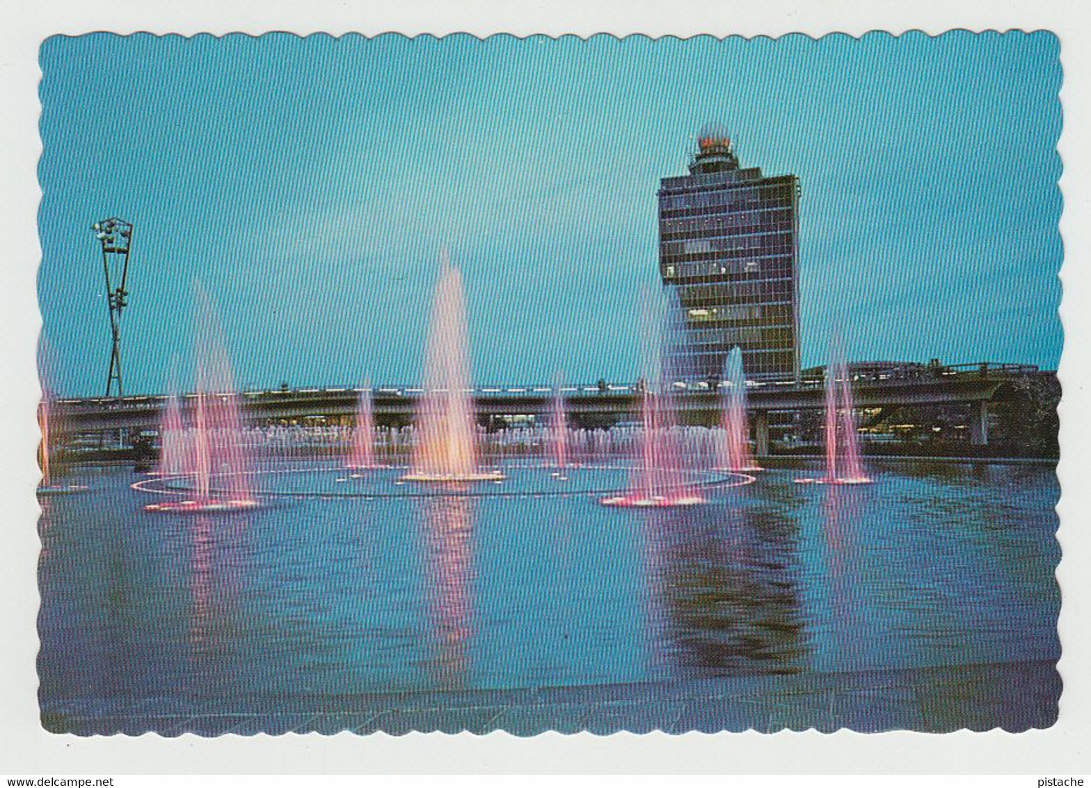 New York City - Kennedy Airport - By Manhattan Post Card Inc. No DT-74888-B - 4 X 6 In - Unused - 2 Scans - Flughäfen