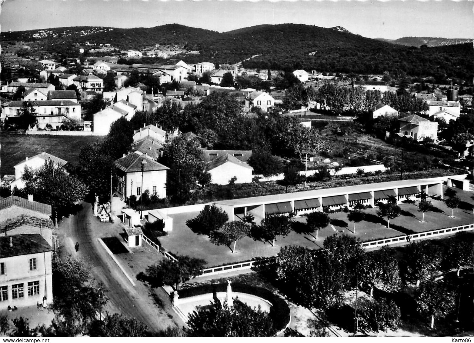 Quissac * Vue Générale Aérienne Du Village * école Groupe Scolaire - Quissac