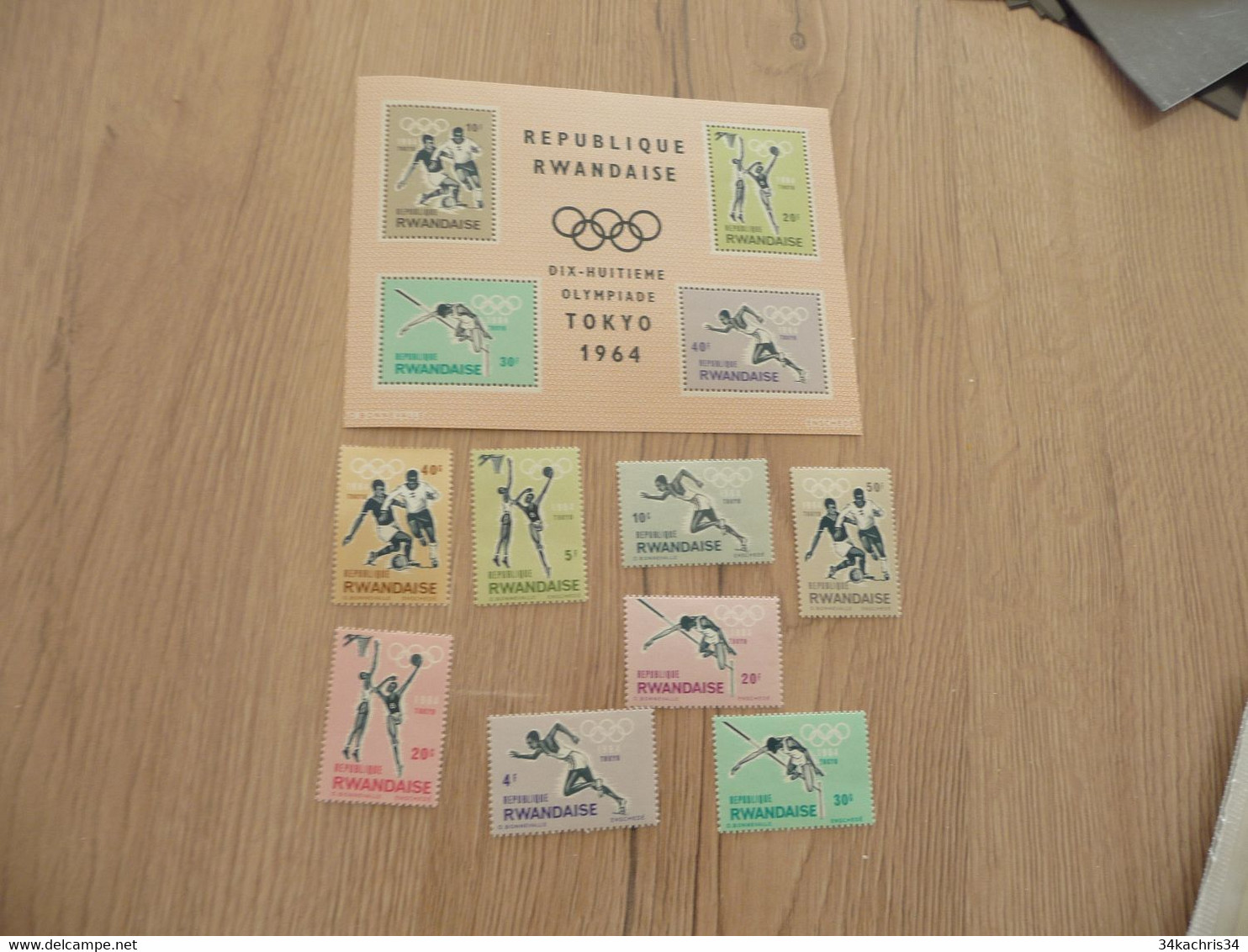 Jeux Olympiques Tokyo 1964 Olympic Games Ruanda 7 TP Charnière + 1 Bloc Sans - Ete 1964: Tokyo