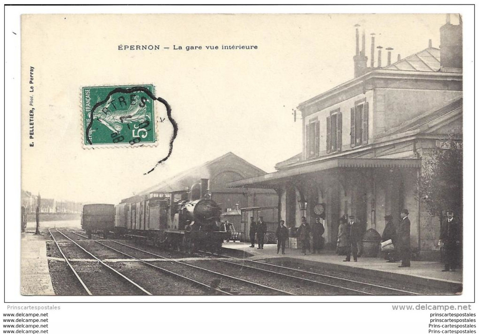 CPA 28 Epernon La Gare Et Le Train - Epernon