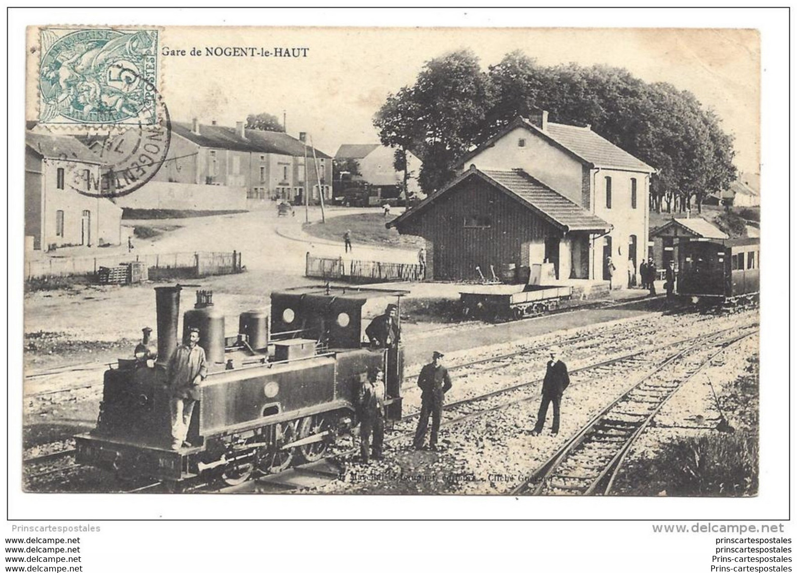 CPA 52 Nogent Le Haut La Gare Et Le Train Tramway - Nogent-en-Bassigny