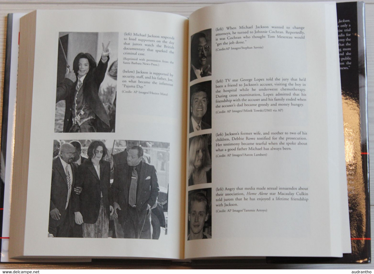 Livre En Anglais 2007 Mickael Jackson Conspiracy Aphrodite Jones Foreword By Tom Mesereaau Images Et Textes - 1950-Heden
