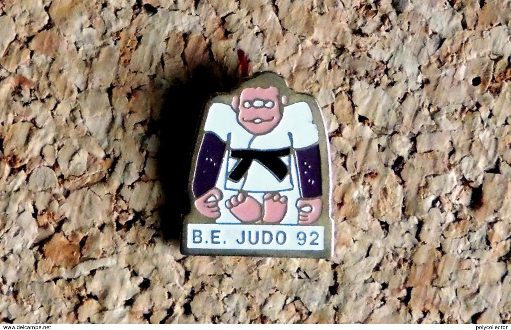 Pin's Sport De Combat JUDO - BE 1992 - Peint Cloisonné - Fabricant CAM - Judo