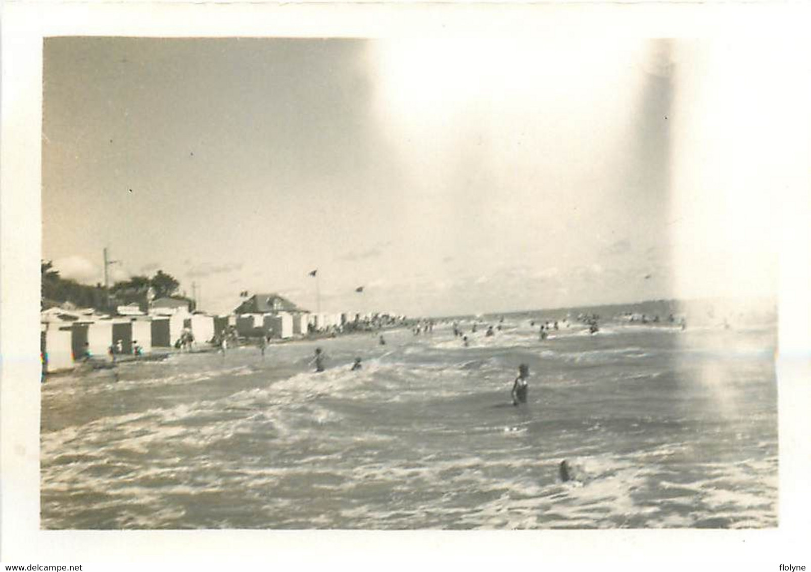 la bernerie en retz - 28 photos anciennes - vue sur la côte , la plage , jeux de plage , jetée , cabines de bains ...