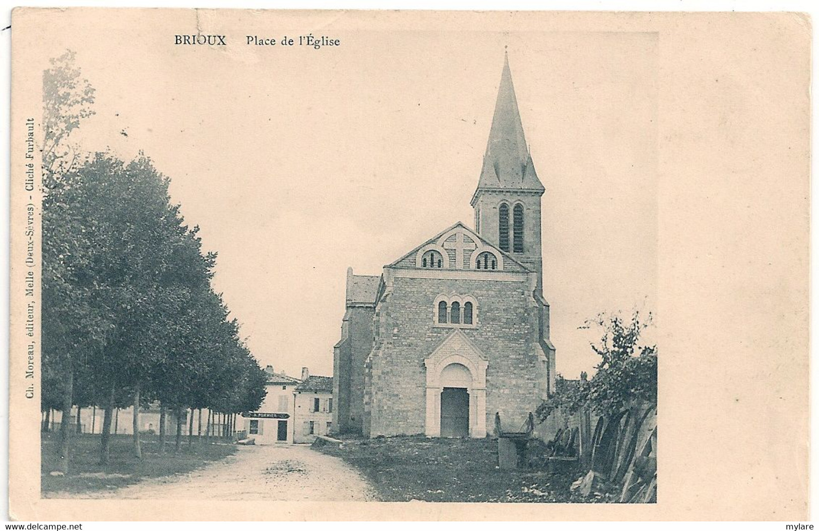 Cpa 79 Brioux Place De L'église - Brioux Sur Boutonne