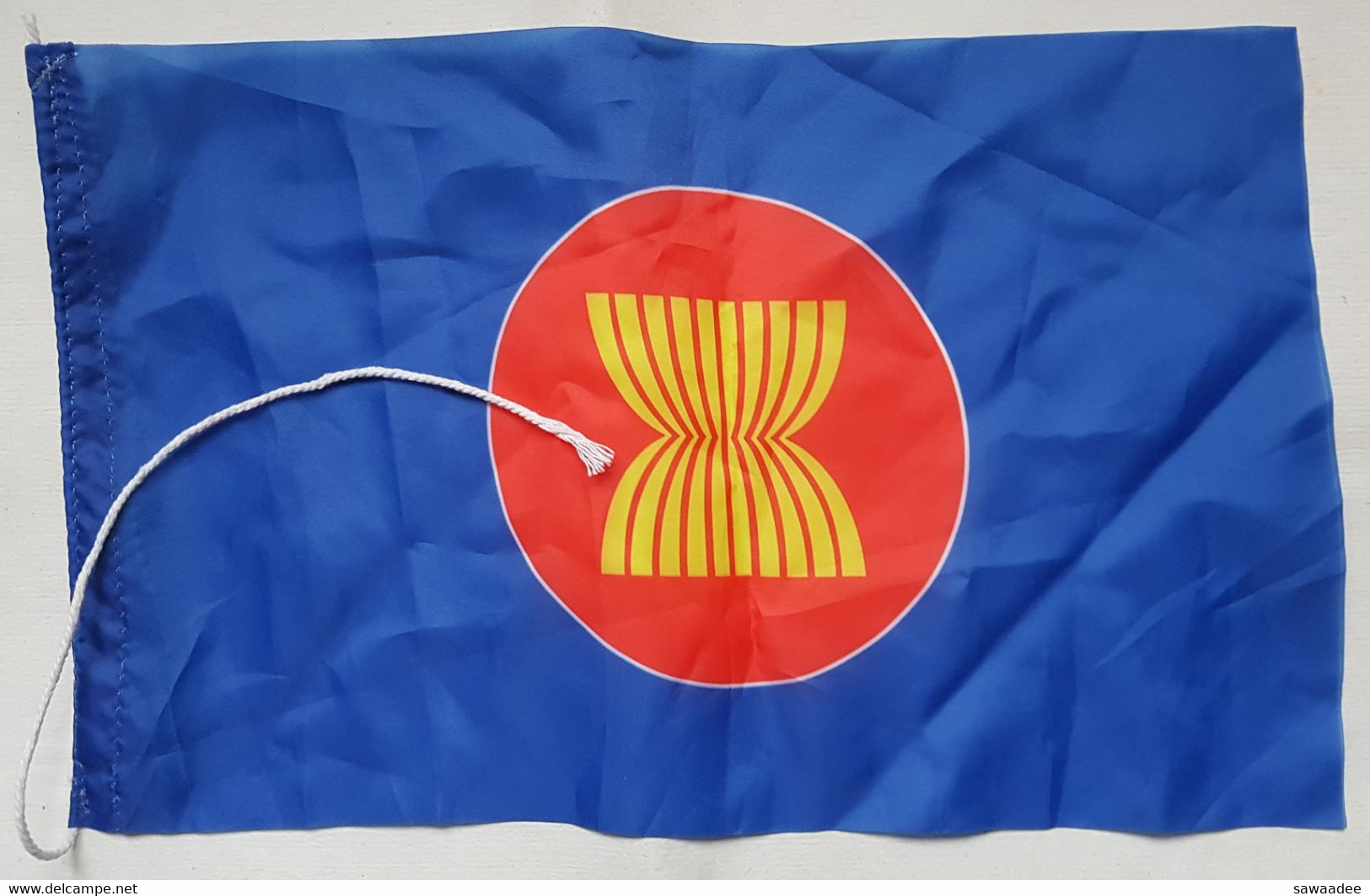 DRAPEAU - ASEAN - COMMUNAUTE DES PAYS DU SUD EST ASIATIQUE - PETIT FORMAT - 32 X 20 Cm - Flags
