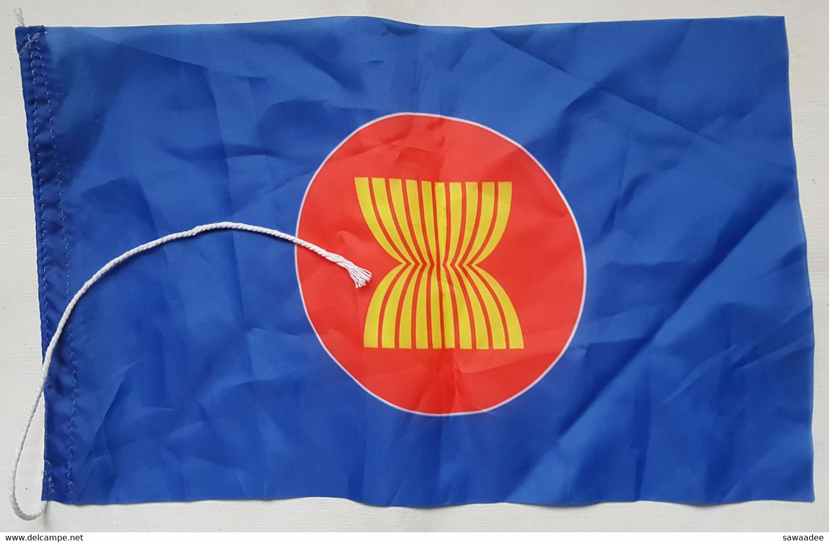 DRAPEAU - ASEAN - COMMUNAUTE DES PAYS DU SUD EST ASIATIQUE - PETIT FORMAT - 32 X 20 Cm - Flaggen