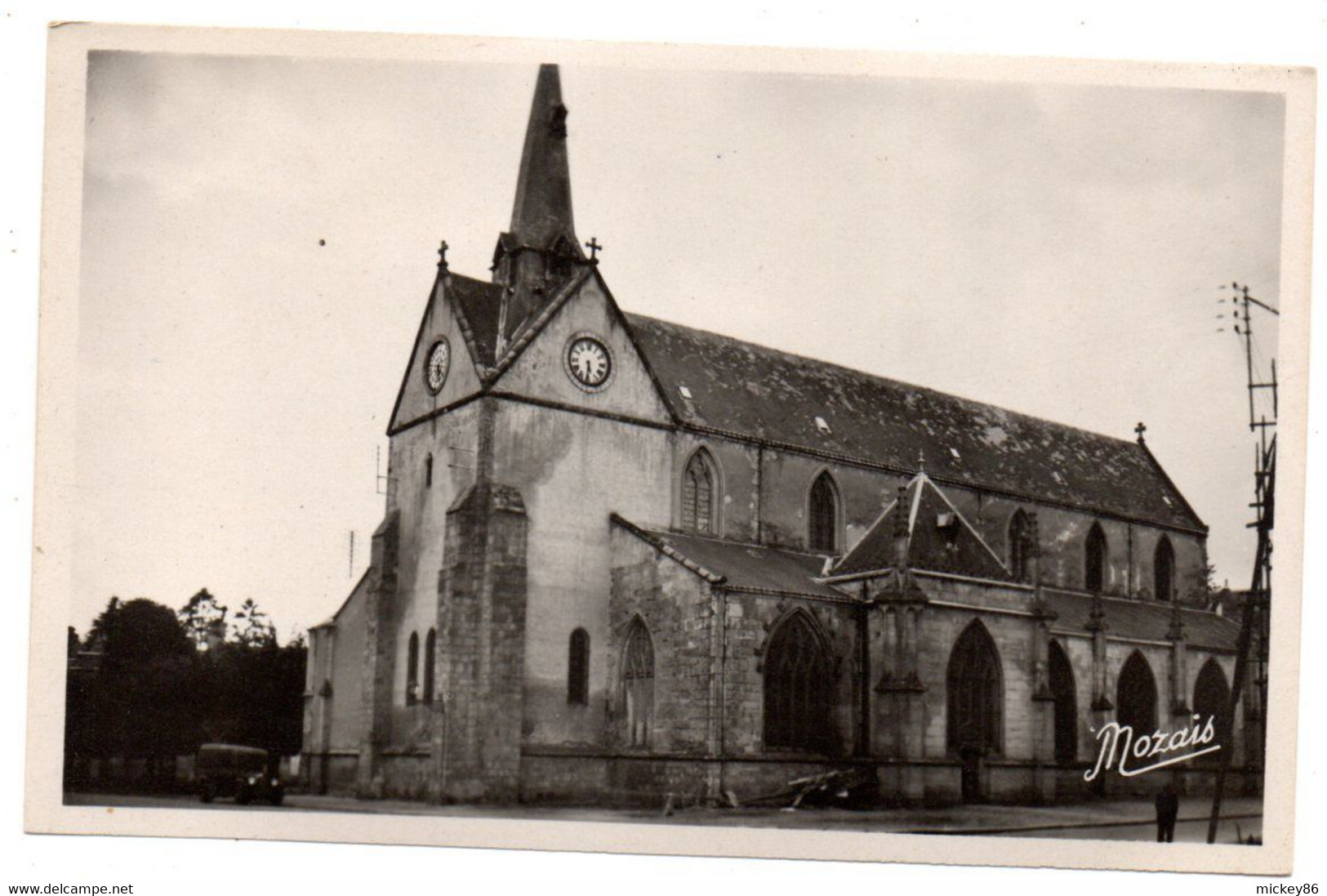 ALENCON -- L'église Saint Léonard  ( Voiture)  .................à Saisir - Alencon