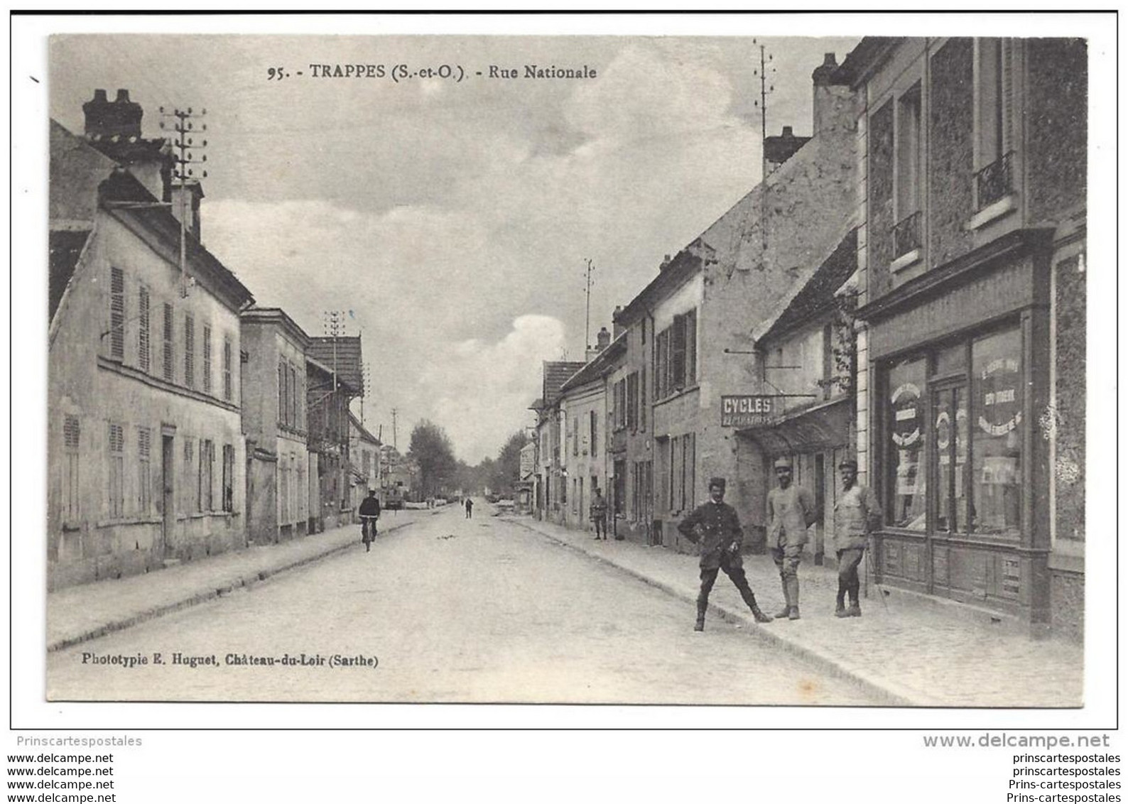 CPA 78 Trappes Rue Nationale - Trappes