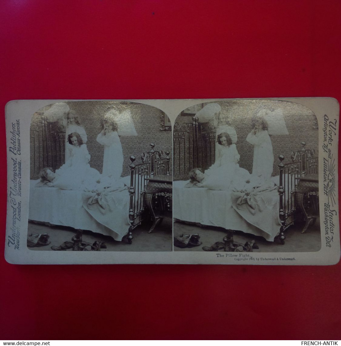 PHOTO STEREO THE PILLOW FIGHT - Stereoscopic