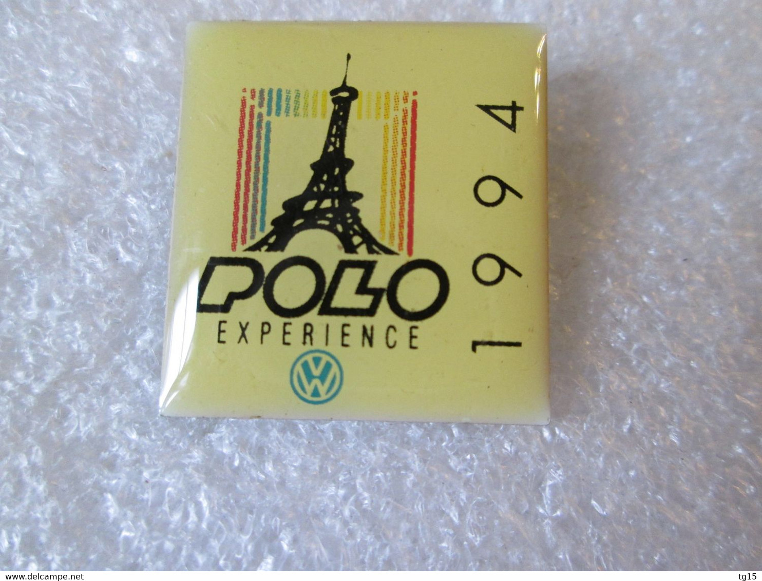 PIN'S   VOLKSWAGEN   POLO  1994   TOUR EIFFEL - Volkswagen