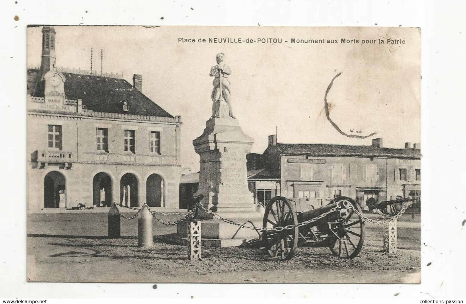 Cp , 86 , NEUVILLE DE POITOU ,place , Monument Aux Morts Pour La Patrie ,voyagée - Neuville En Poitou