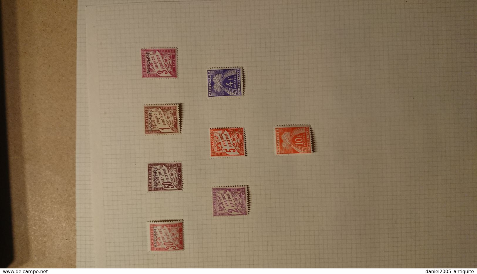 Lot De Timbres Neufs Avec Charnière - Unused Stamps