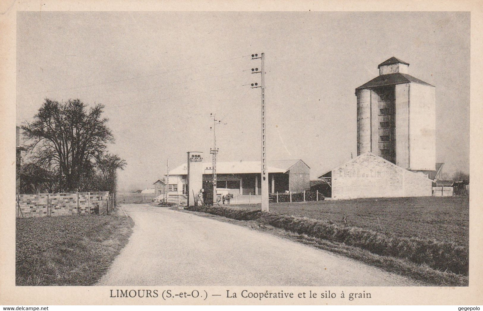 LIMOURS En HUREPOIX - La Coopérative Agricole Et Le Silo à Grain - Limours
