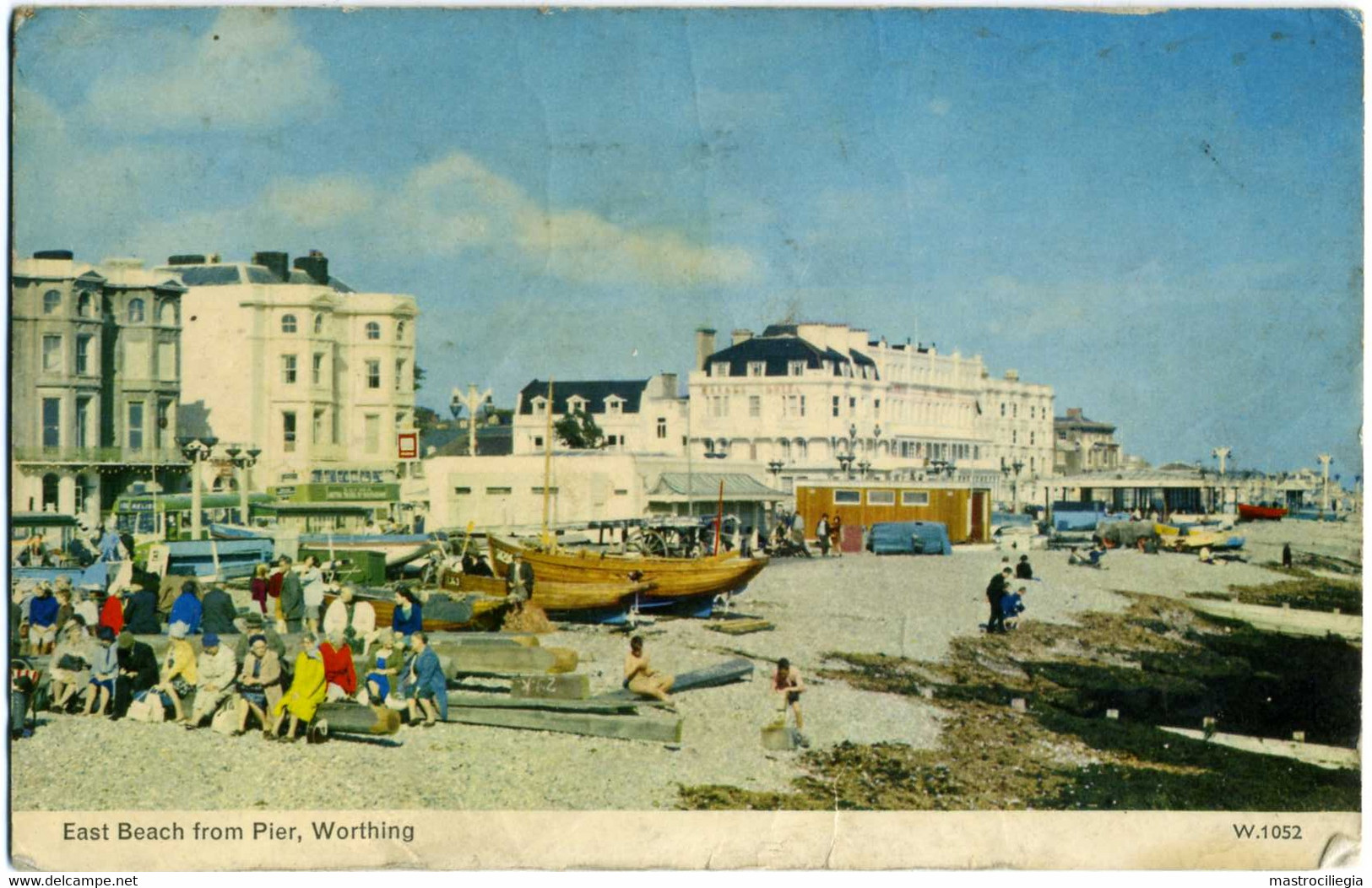 WORTHING  SUSSEX  East Beach From Pier - Worthing