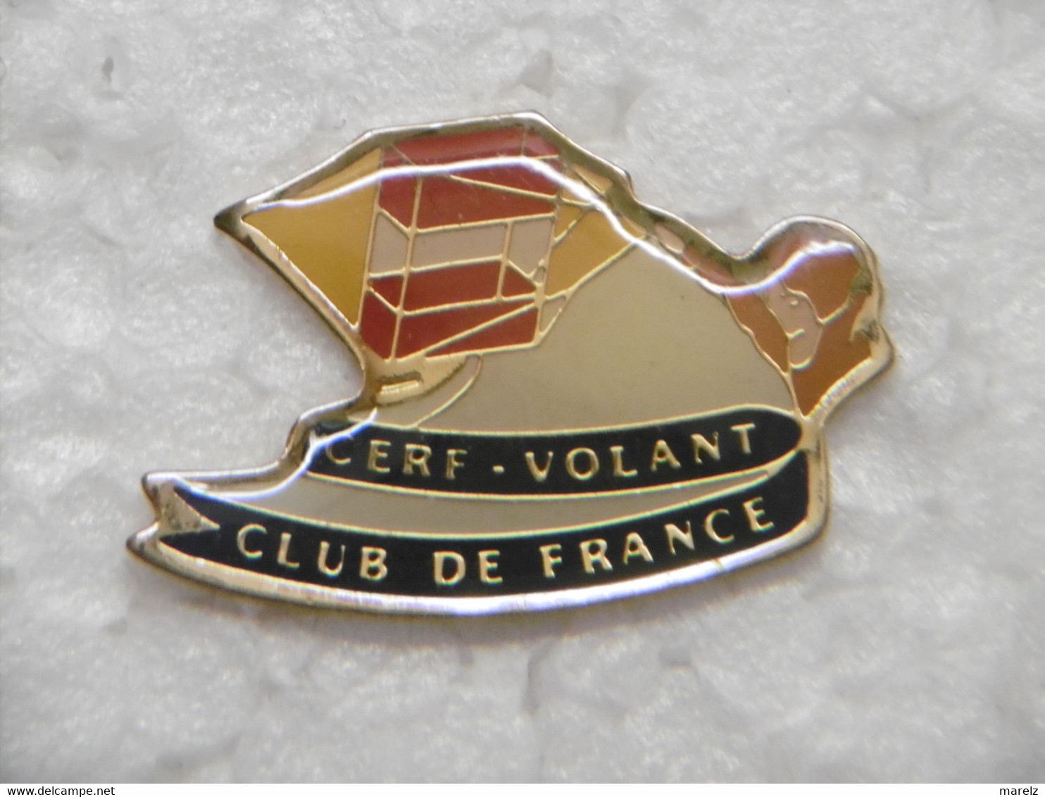 Pin's - CERF-VOLANT Club De France - Pins Badge Jeux Jouet Cerf Volant CVCF - Jeux