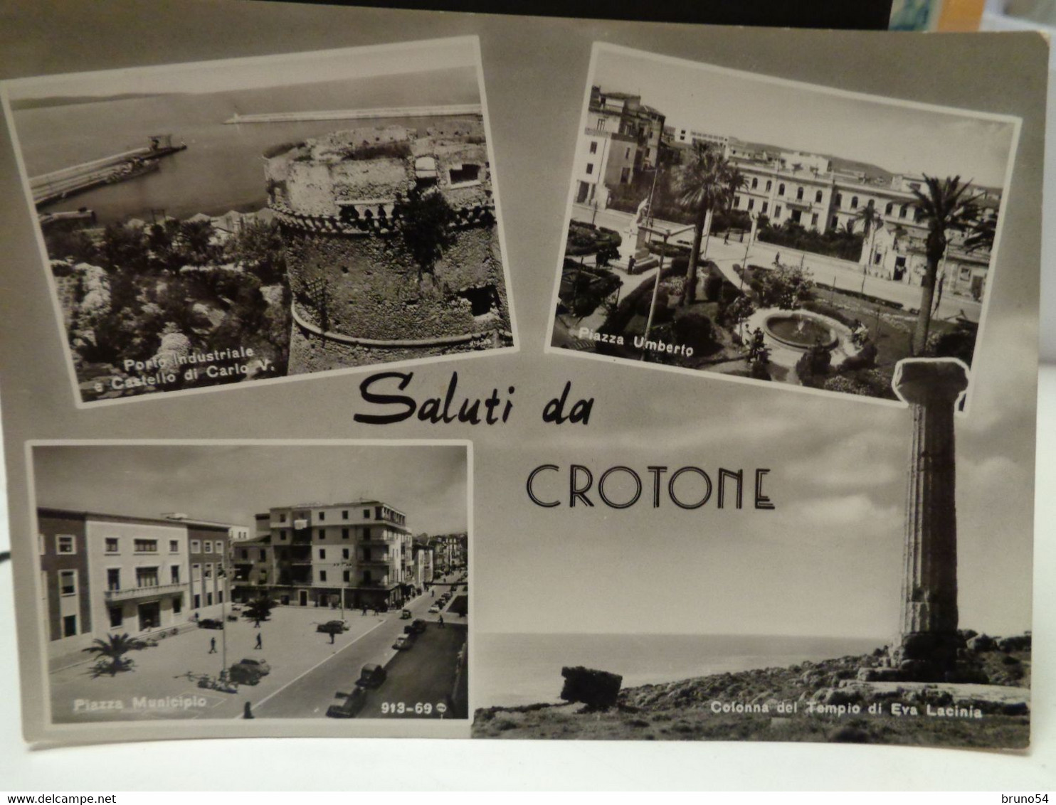 Cartolina Saluti Da Crotone Vedutine Porto E Castello Di Carlo V, Piazza Umberto, Piazza Municipio Colonna Eva Lacinia - Crotone