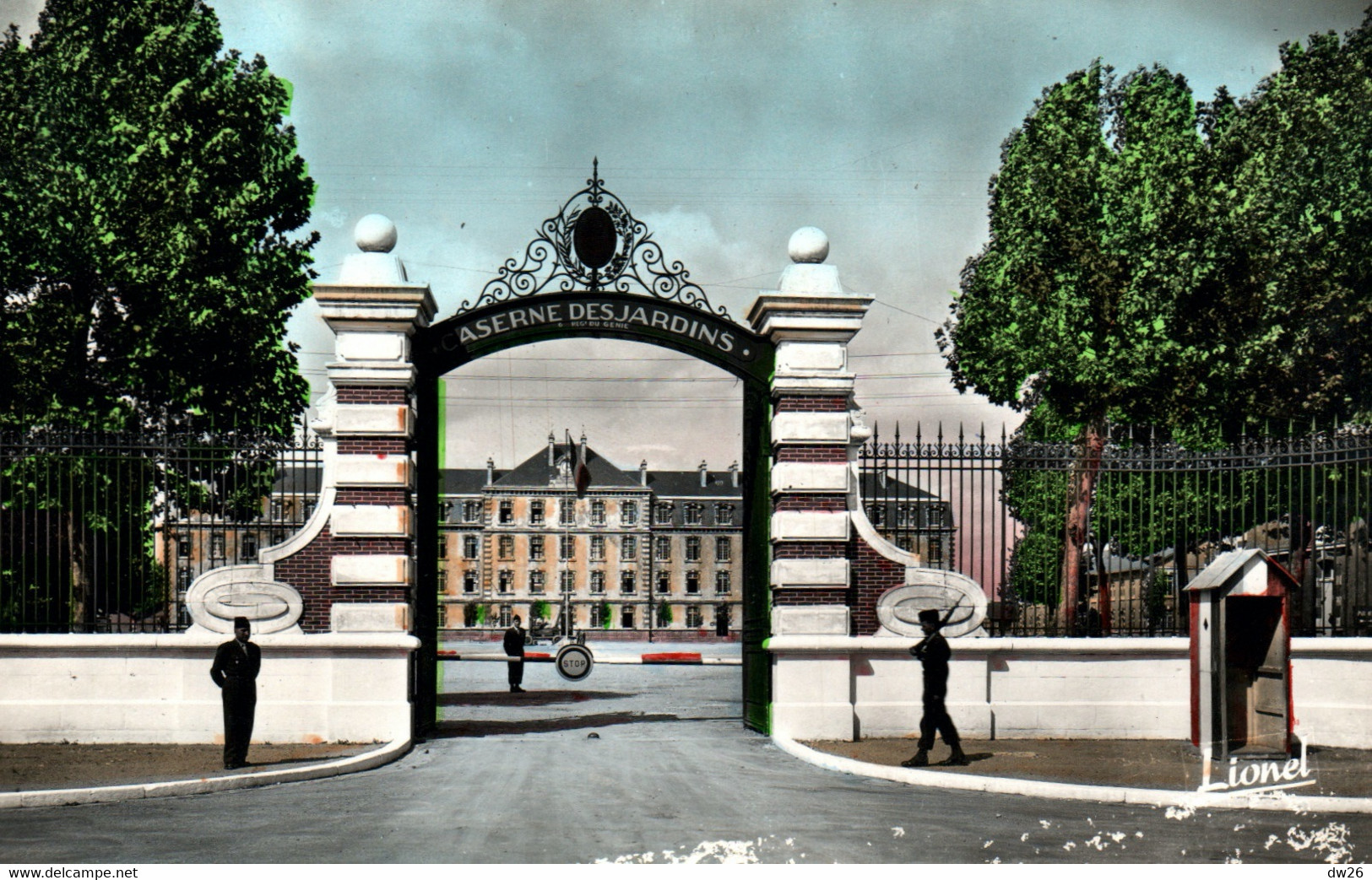 Angers - Caserne Desjardins Centre D'Instruction Du 6ème Génie - Edition Chrétien - Carte Lionel Colorisée N° 2 - Casernes