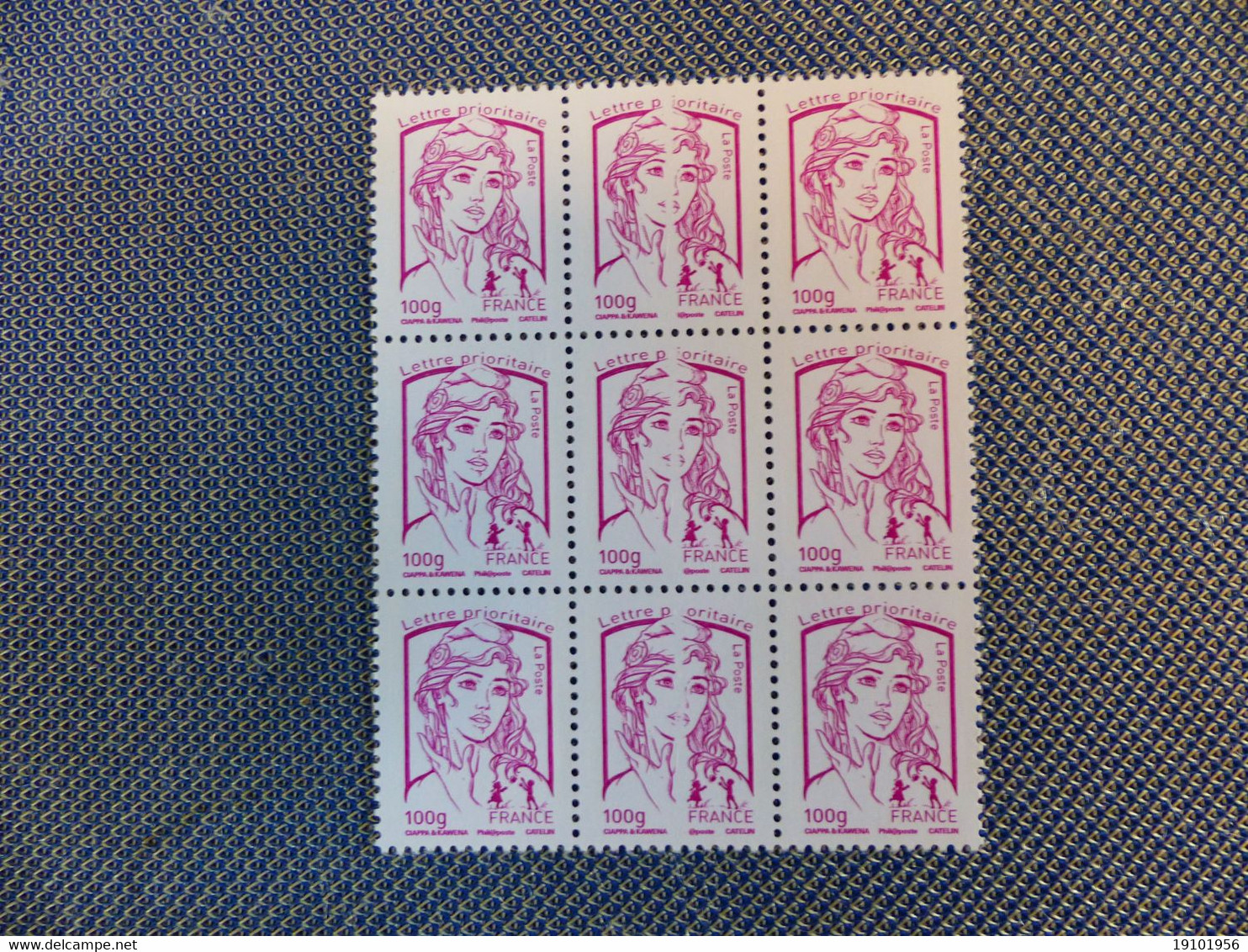 100gr Fuchsia , 3 Ex. Impression A  SEC Sur 1 Mm , Dans Un BLOC DE 9 ,   TB - Unused Stamps