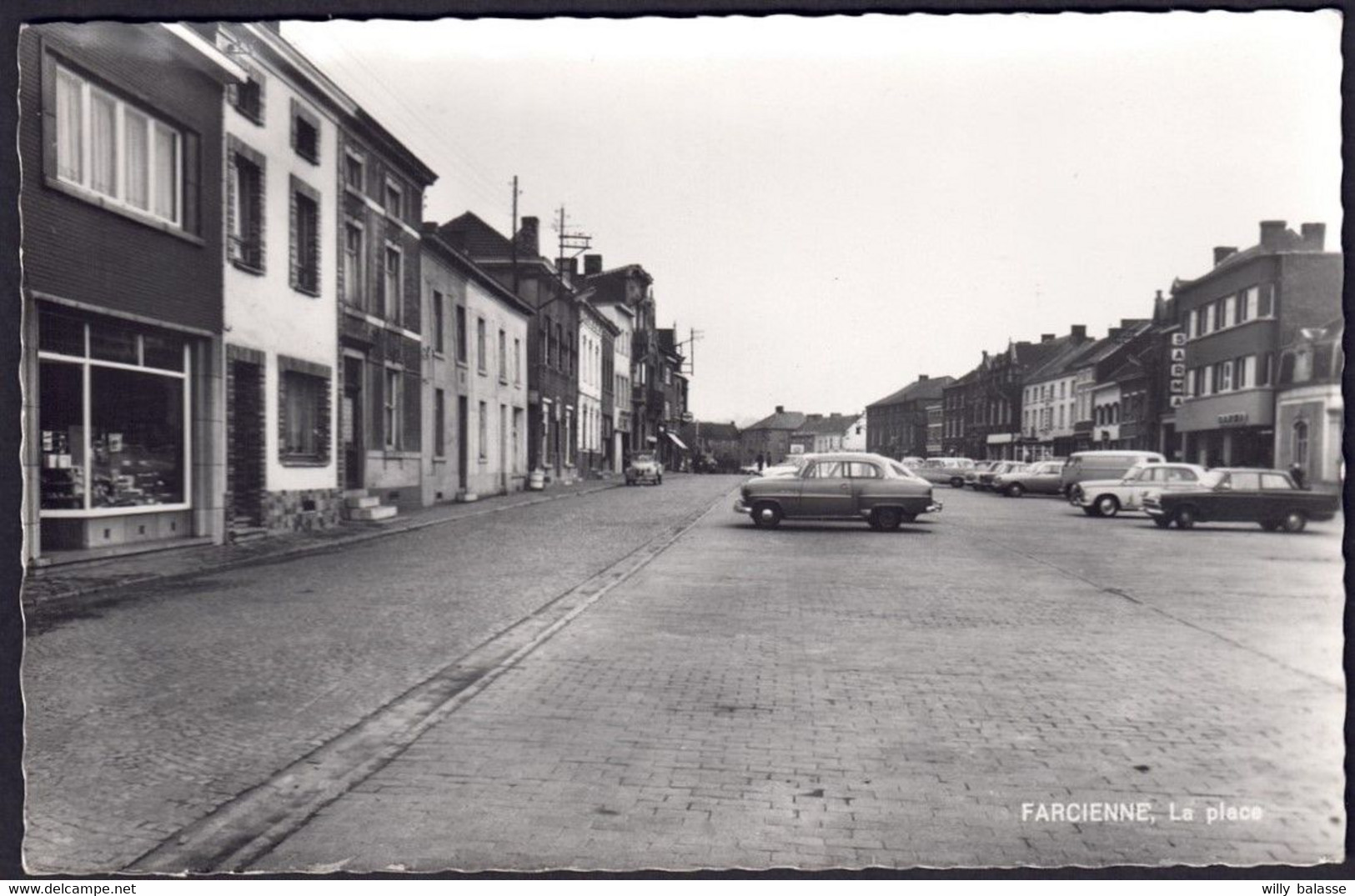 +++ CPA - FARCIENNES - La Place // - Farciennes