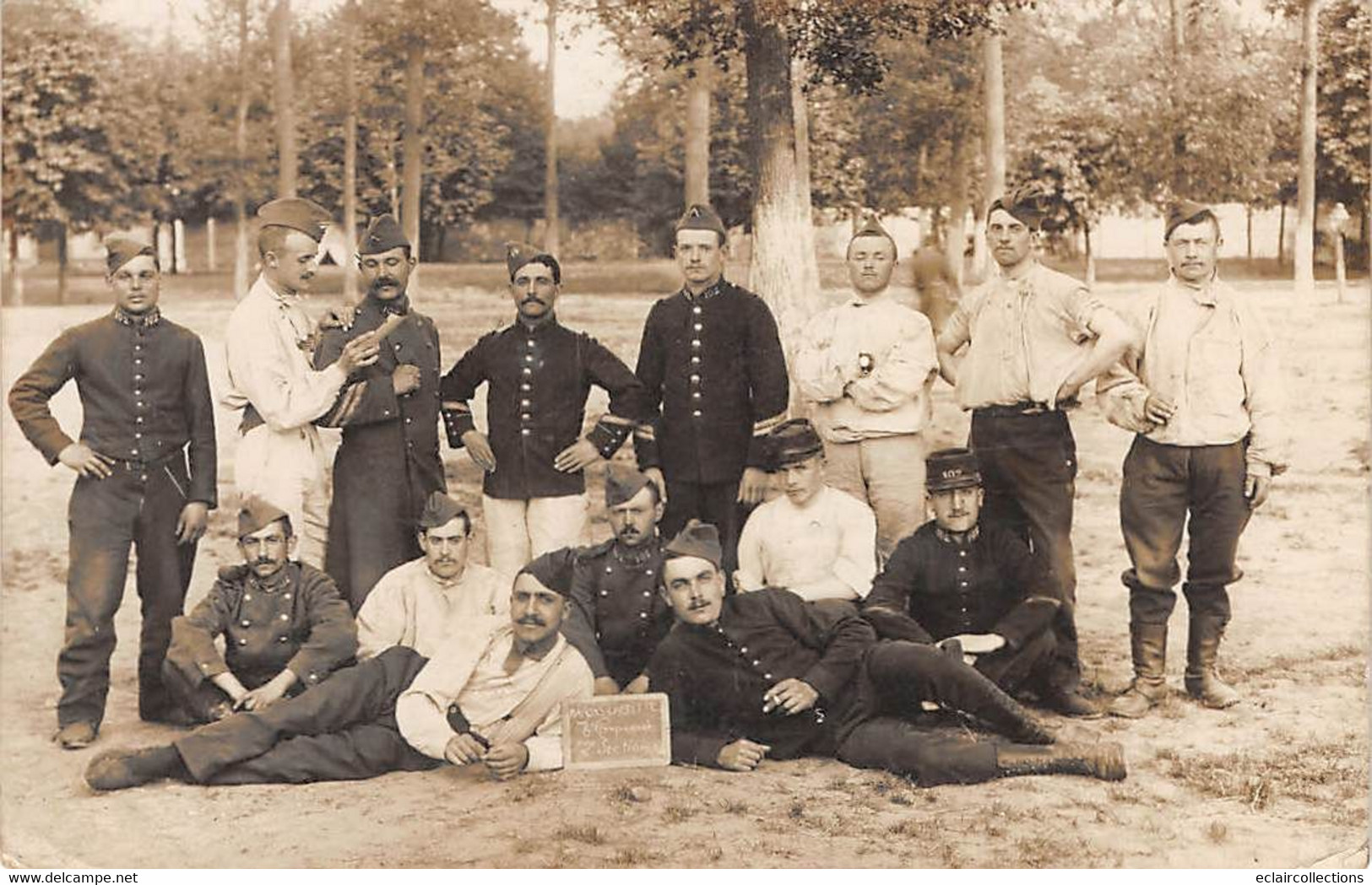 Maisons-Laffitte       78      Militaires 8 Eme Compagnie 2 Eme Section. Carte Photo             (voir Scan) - Maisons-Laffitte