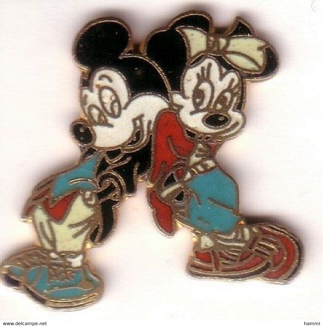 BD168 Pin's  MICKEY Et MINNIE Appuyés  Disney Qualité Egf  Achat Immédiat - Disney