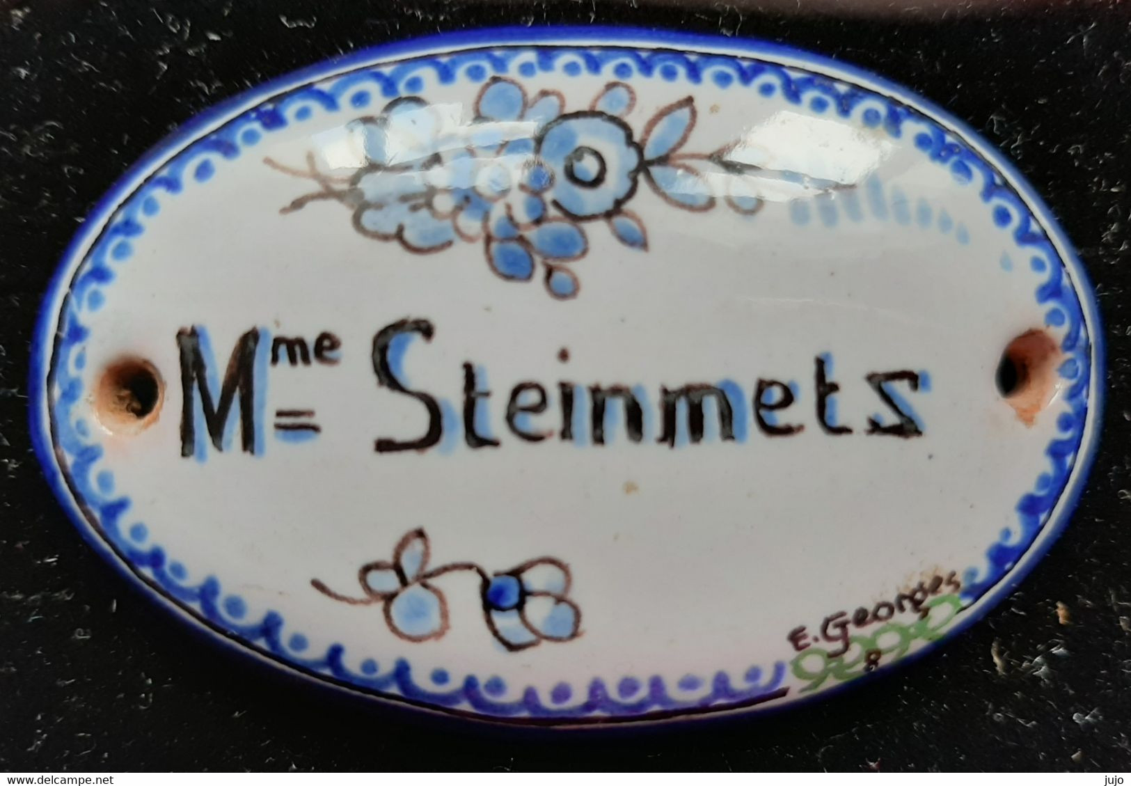 Autres Collections - FAIENCE DE NEVERS - Plaque Au Mon De " Mme Steinmets " - Signature E. Georges En Bas à Droite - Nevers (FRA)