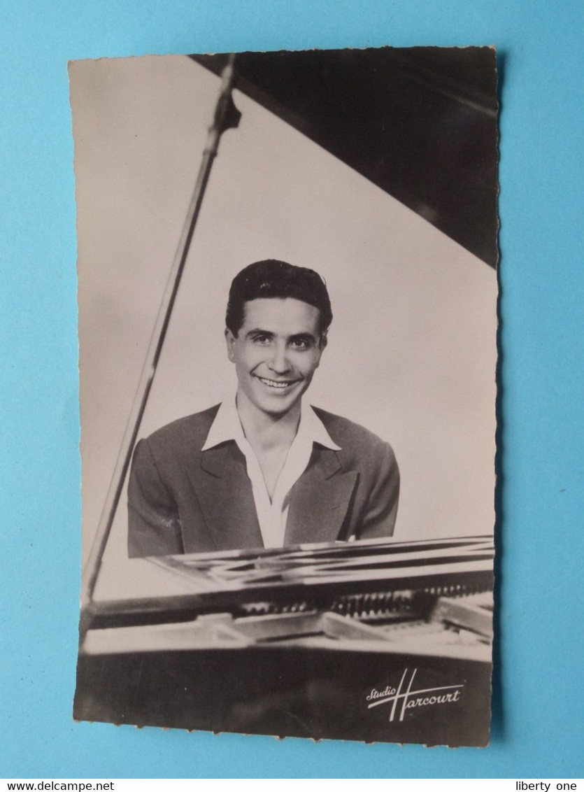 Gilbert BECAUD ( Studio Harcourt / Nr. 339 Edition Du Globe ) Anno 1958 ( Voir / Zie Foto's ) ! - Singers & Musicians