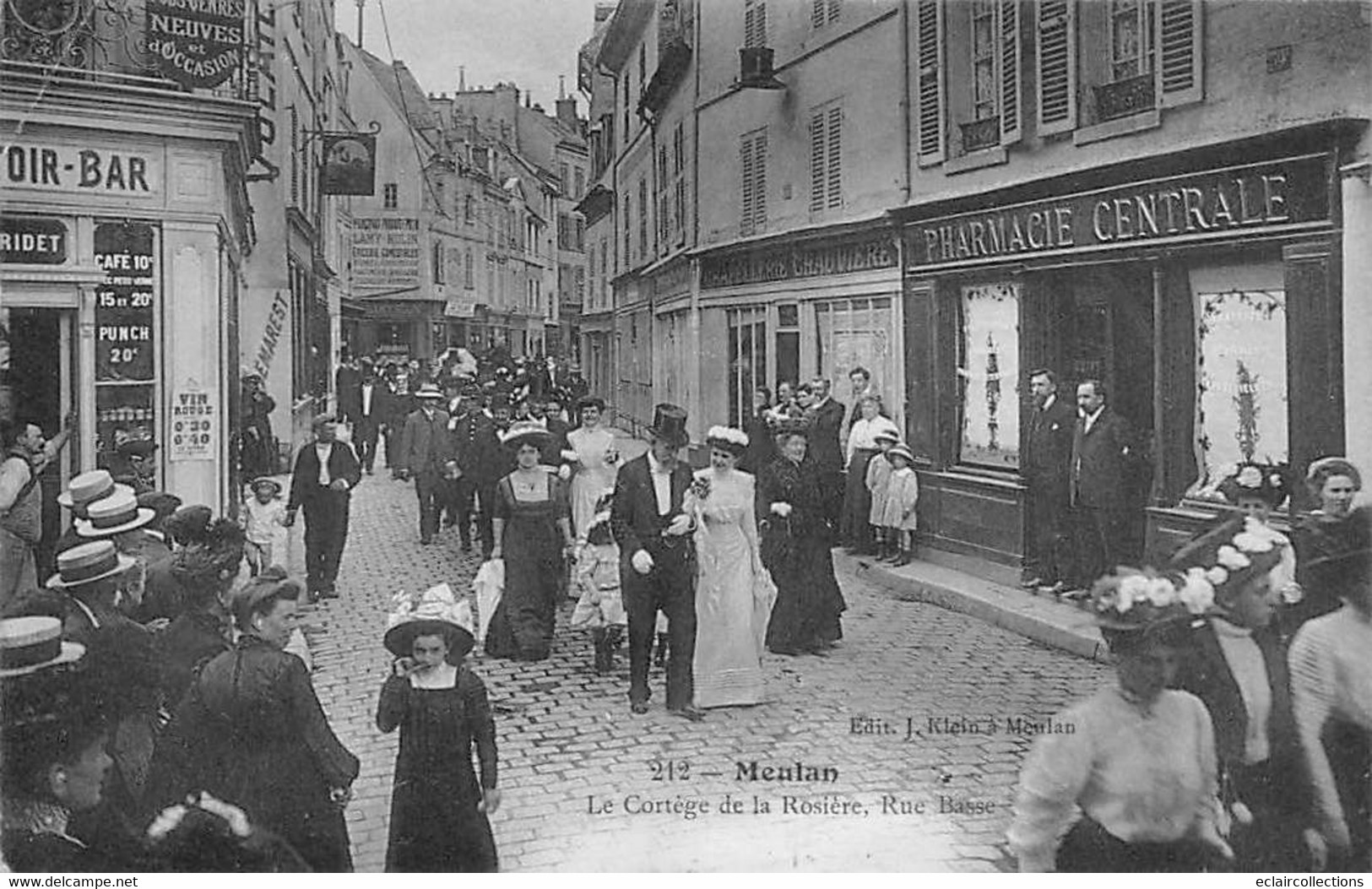 Meulan            78          Le Cortège De La Rosière.  Rue Basse    (voir Scan) - Meulan