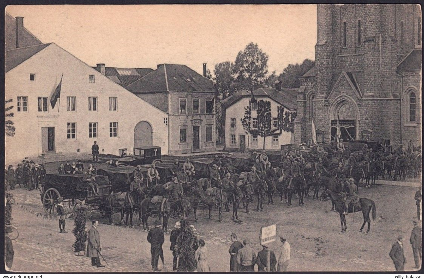 +++ CPA - ETALLE - Manifestation Patriotique Juillet 1920 ...Martyrs De ROSSIGNOL - Les Cercueils Pendant La Veillée  // - Etalle