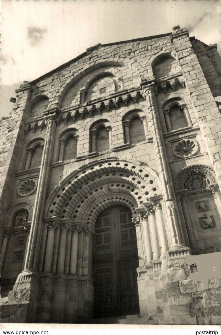 Zamora La Catedral Puerta Del Sur O Del Obispo Castilla Y León. España Spain - Zamora