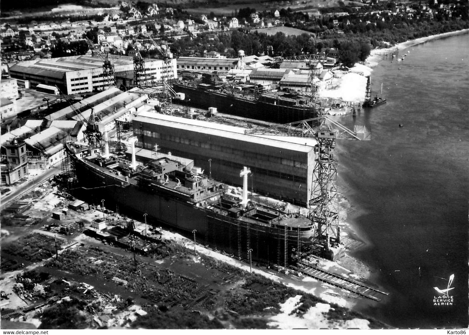 Le Trait * Vue Aérienne Des Constructions Navales Des Ateliers Et Chantiers De Seine Maritime * Bateau - Le Trait