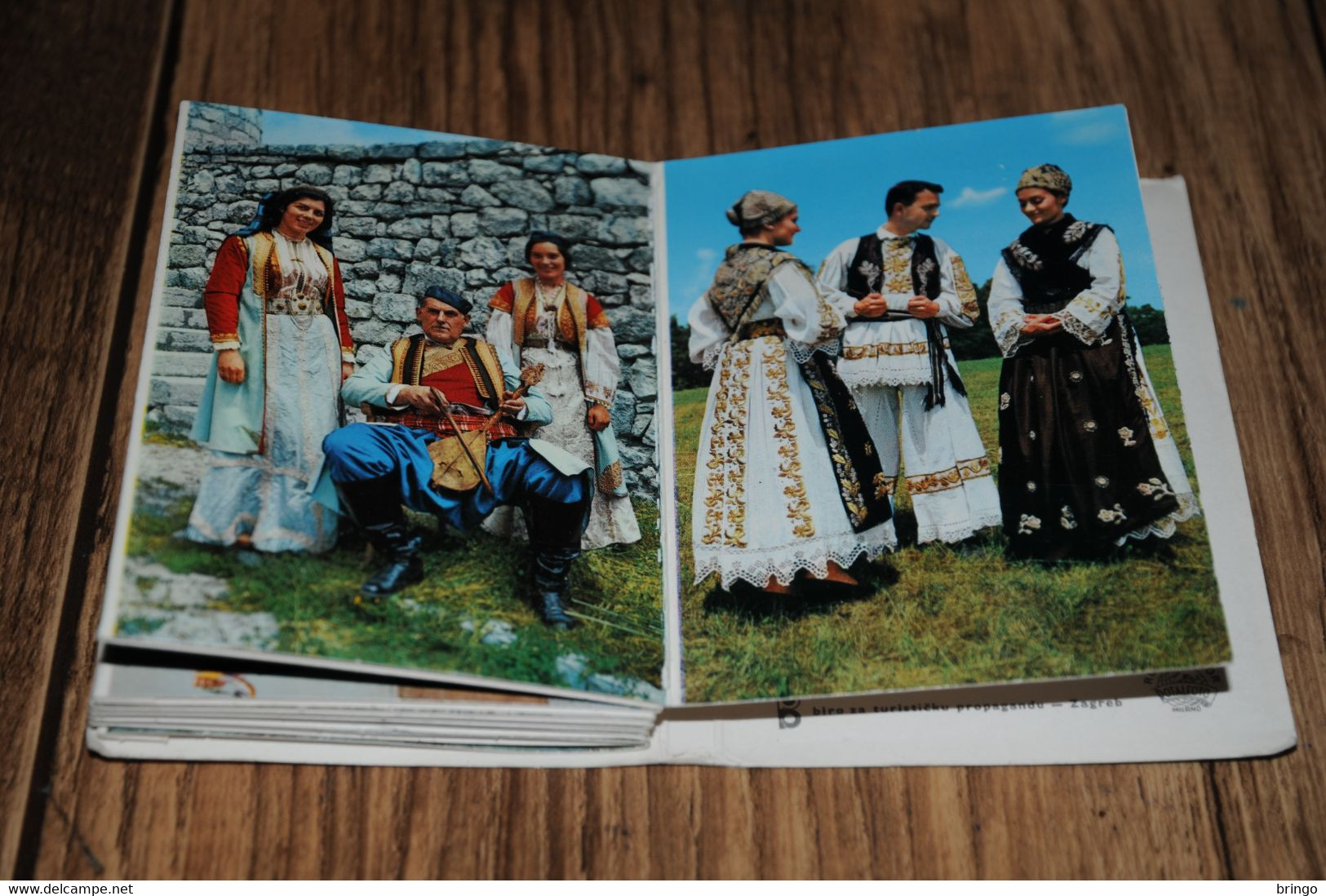 JUGOSLAVIJA  YUGOSLAVIA, NARODNE NOSNJE, 16 CARDS / LEPORELLO /  FOLK COSTUMES