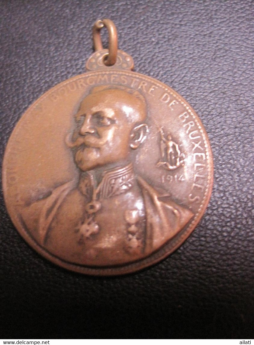 Une Médaille De Bruxelles - Gemeentepenningen