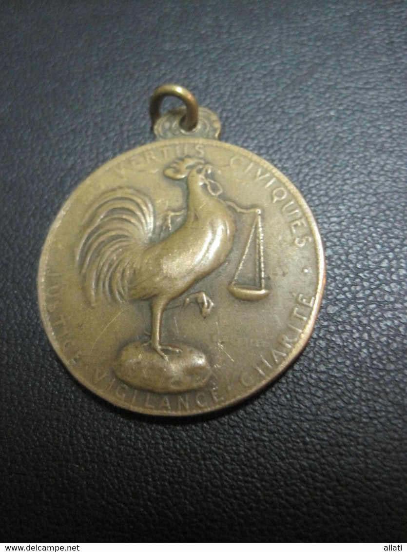 Une Médaille De Bruxelles - Jetons De Communes