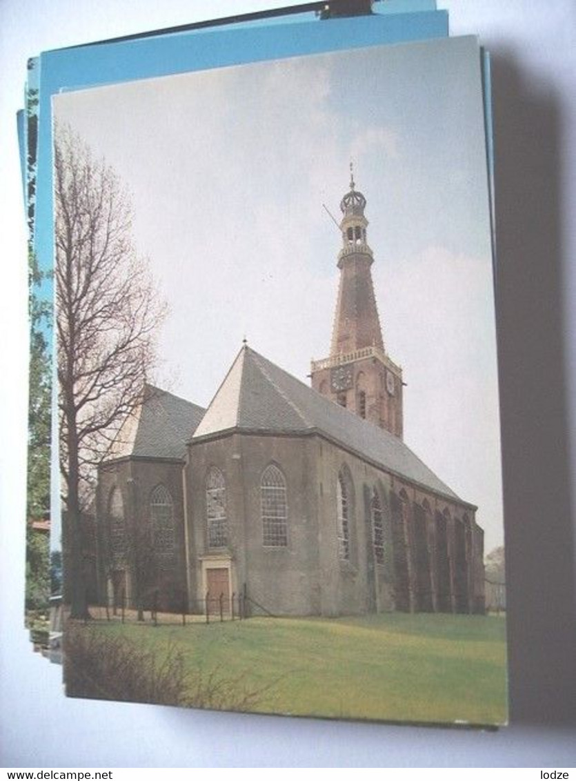 Nederland Holland Pays Bas Medemblik Met Bonofacius Kerk En Omgeving - Medemblik