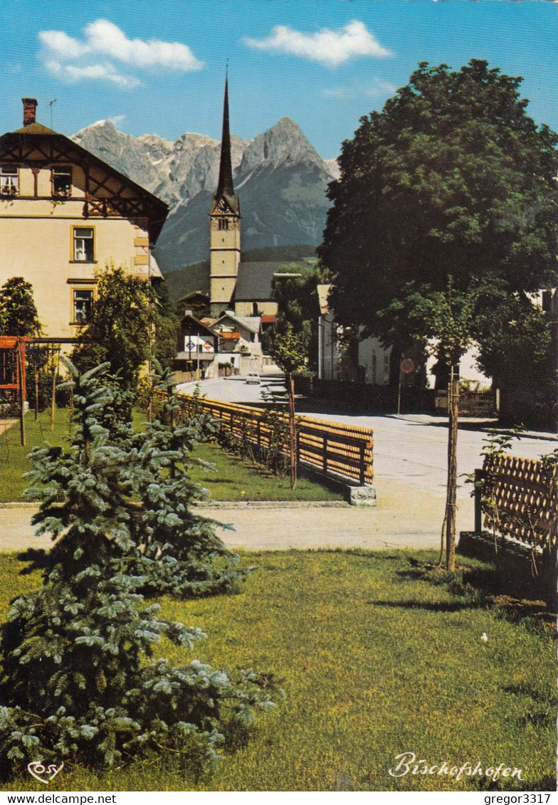1074) BISCHOFSHOFEN Im Salzachtal - Salzburg - Straße Mit Zaun AUTO U. Kirche - älter - Bischofshofen