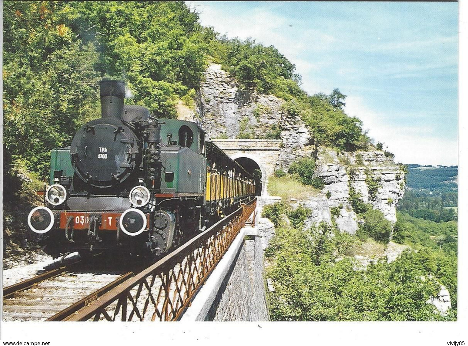 46 - MARTEL - T.Belle Vue Couleur Du Train Du HAUT QUERCY Près De La Gare - Autres & Non Classés