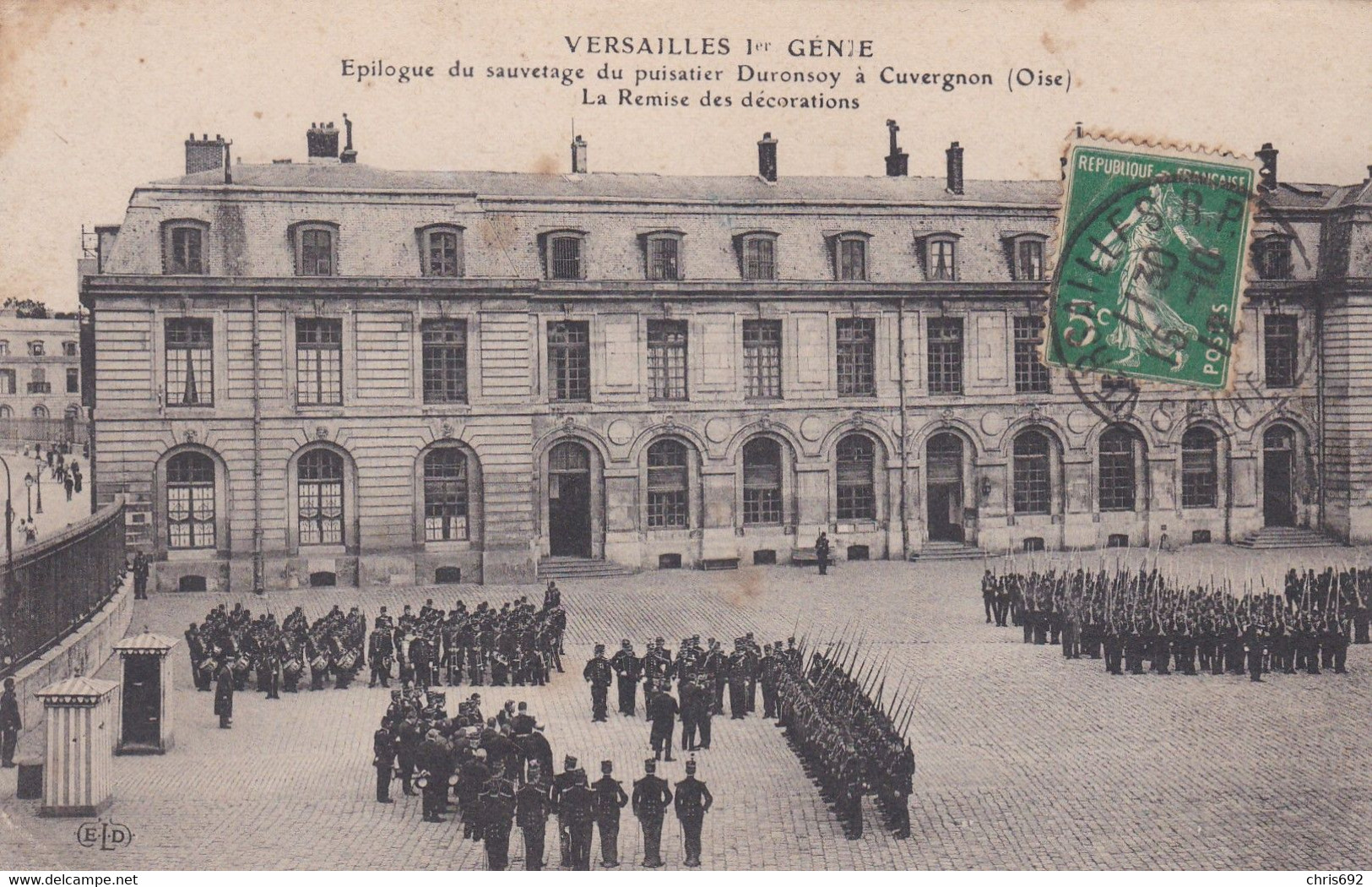 Versailles 1er Génie La Remise Des Décorations - Casernas