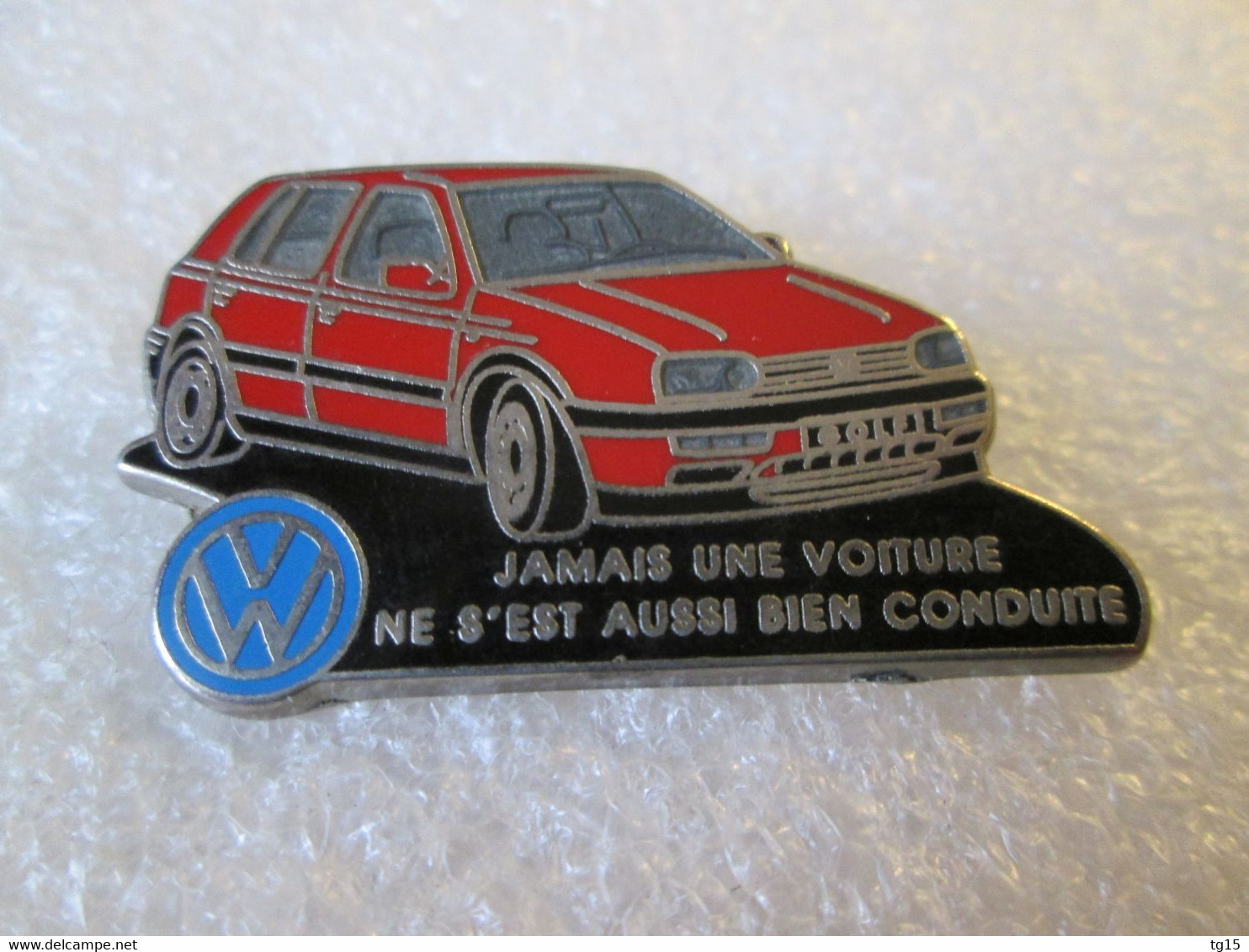 PIN'S  VOLKSWAGEN  GOLF   3  Zamak  DECAT - Volkswagen