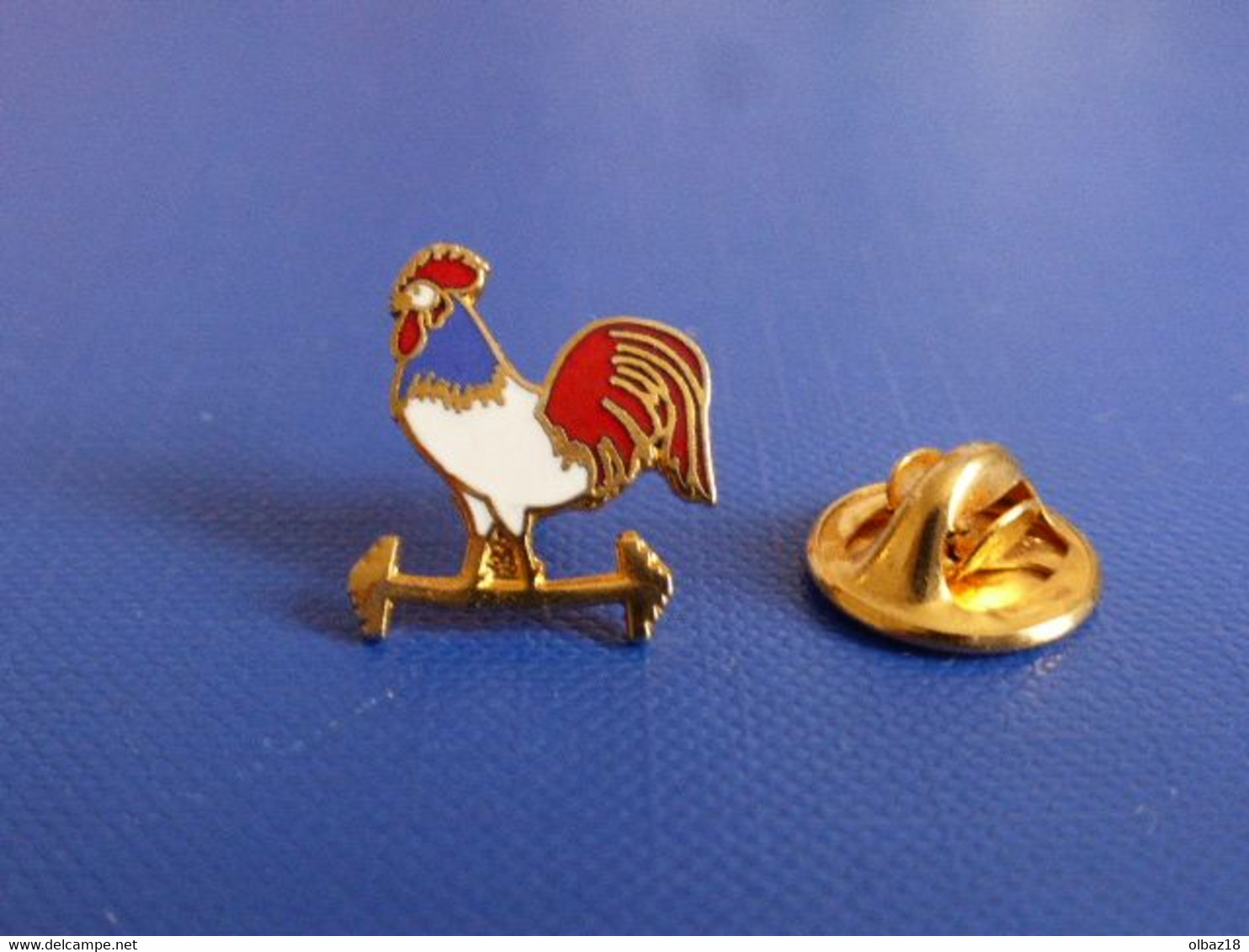 Pin's Haltérophilie Haltère - Coq Sur Haltères - Poids Musculation Sport Fitness Coq Sportif (PV32) - Haltérophilie