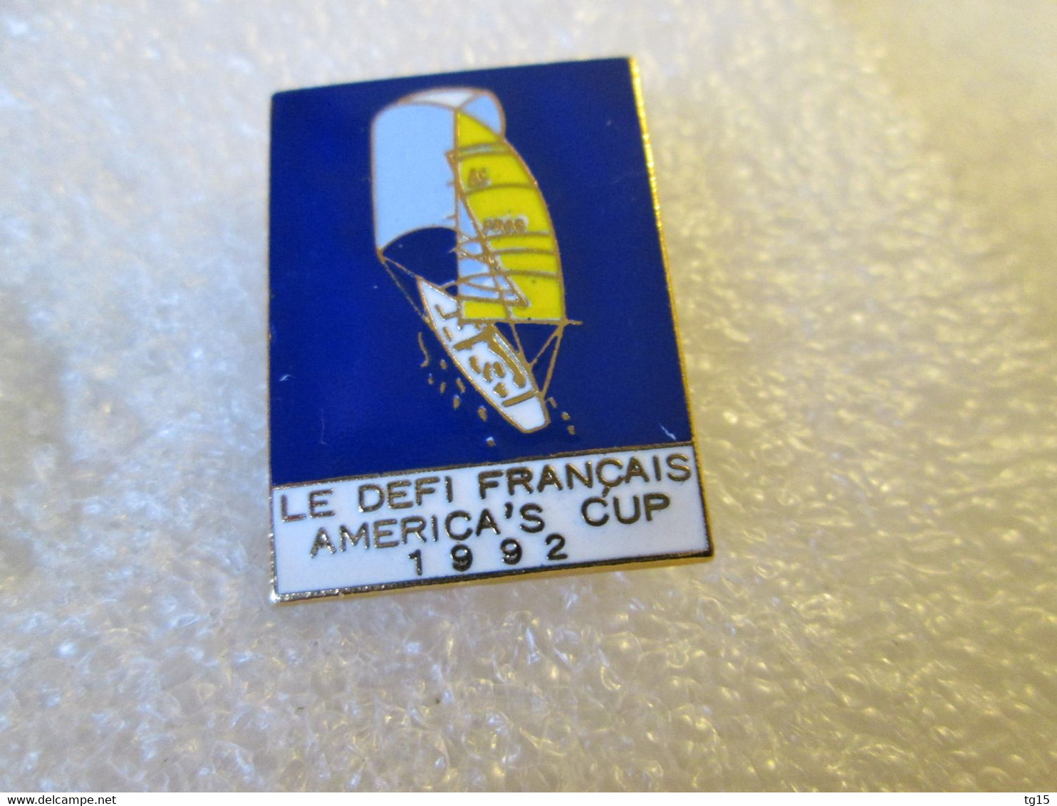 PIN'S   BATEAU     AMERICA'S CUP  1992    Email Grand Feu - Vela