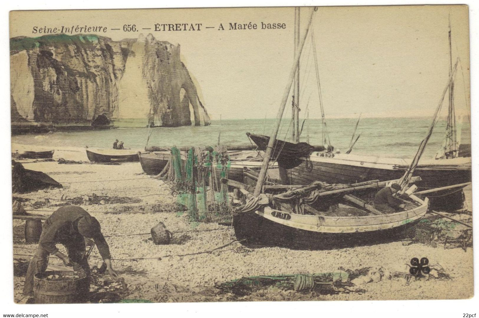 656  - ETRETAT -  A Marée Basse - Etretat