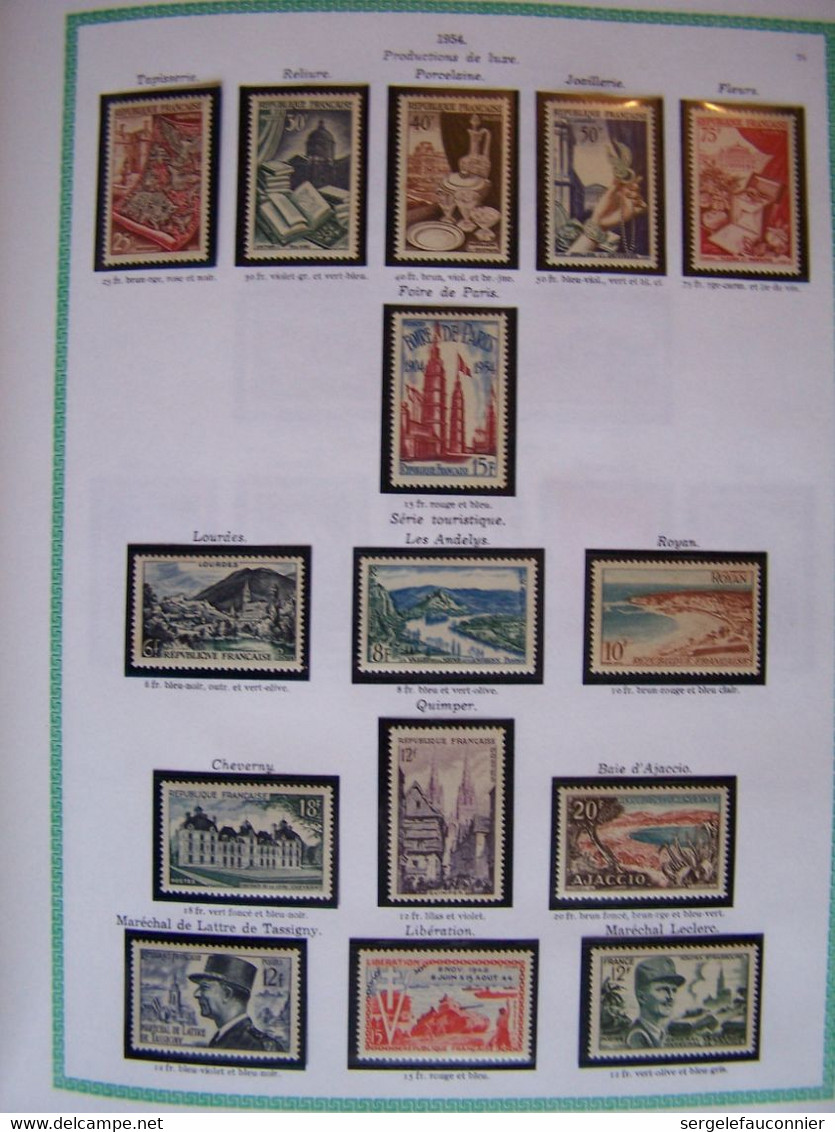 ALBUM FRANCE NEUFS  Yvert et Tellier Gamme Futura pages préimprimées 154 pages de timbres sur la période 1849-1983
