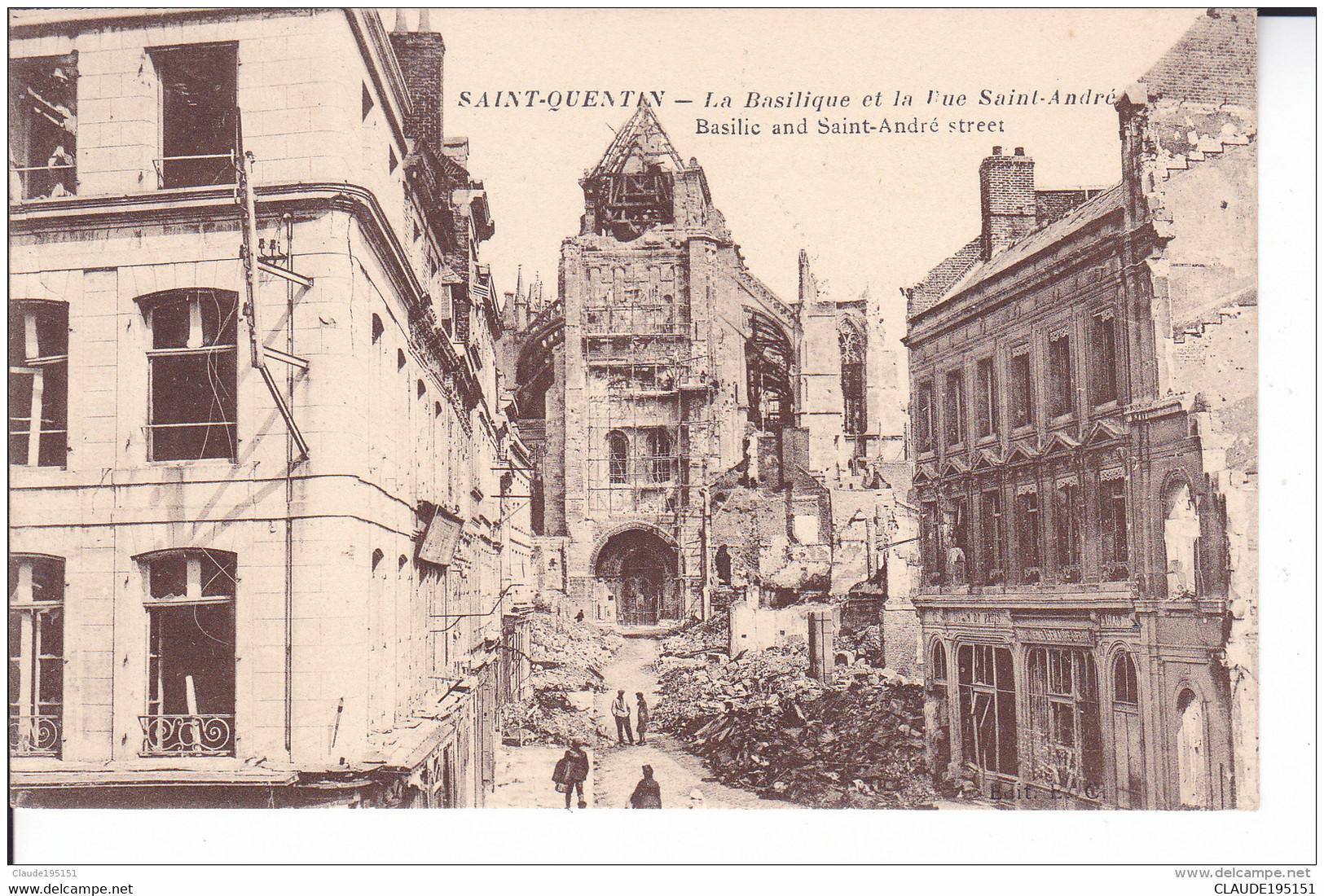 SAINT QUENTIN  LA BASILIQUE ET LA RUE SAINT ANDRE - St. Quentin En Yvelines