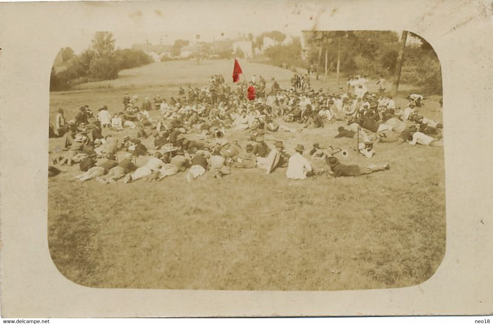 Carte Photo Grève Rosières Metallurgie St Florent Cher  Manifestation Communiste Drapeau Rouge  Octobre 1906 . Strike . - Sonstige & Ohne Zuordnung