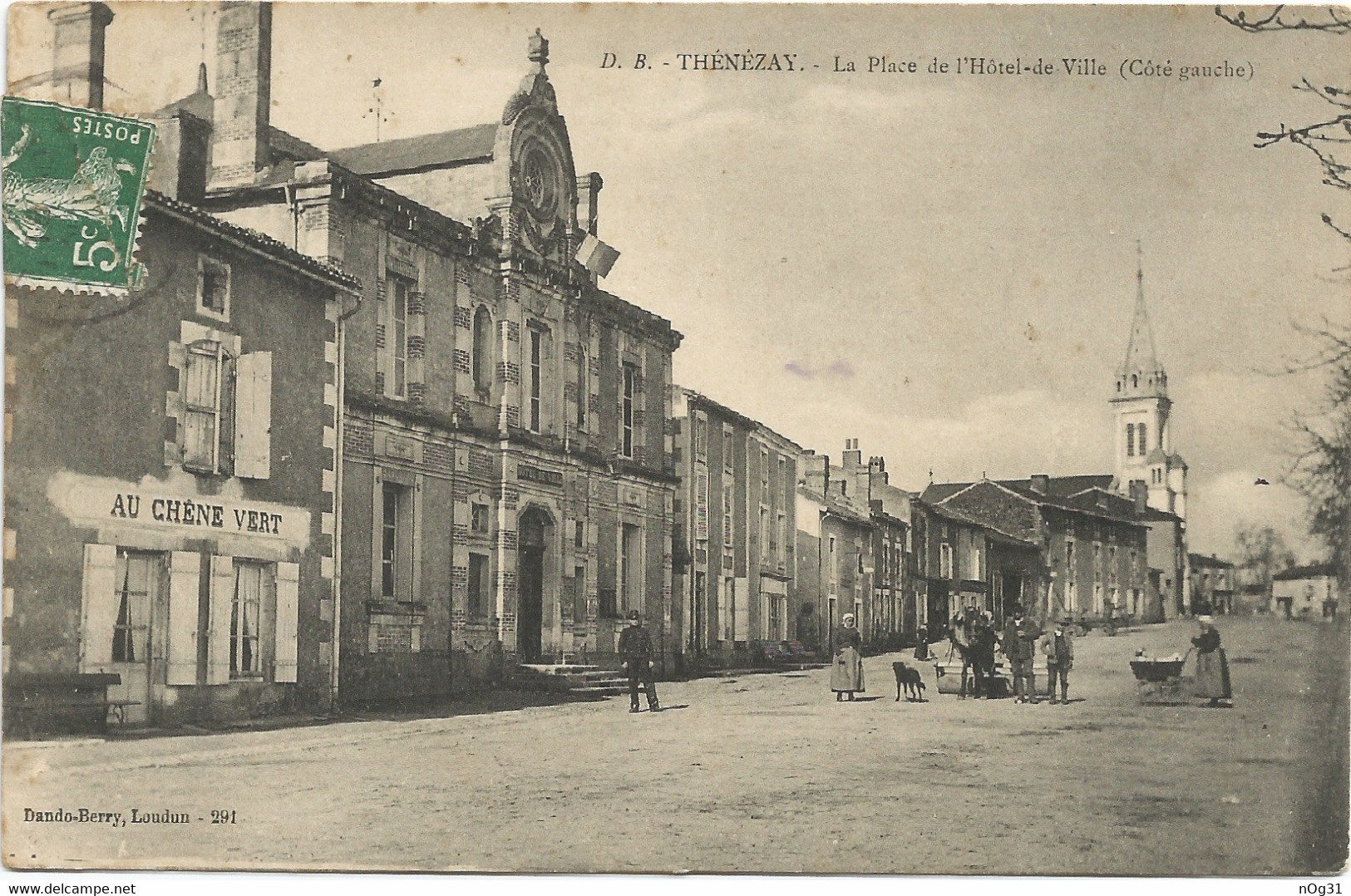 79 - La Place De L'hôtel-de-ville (côté Gauche) - Thenezay