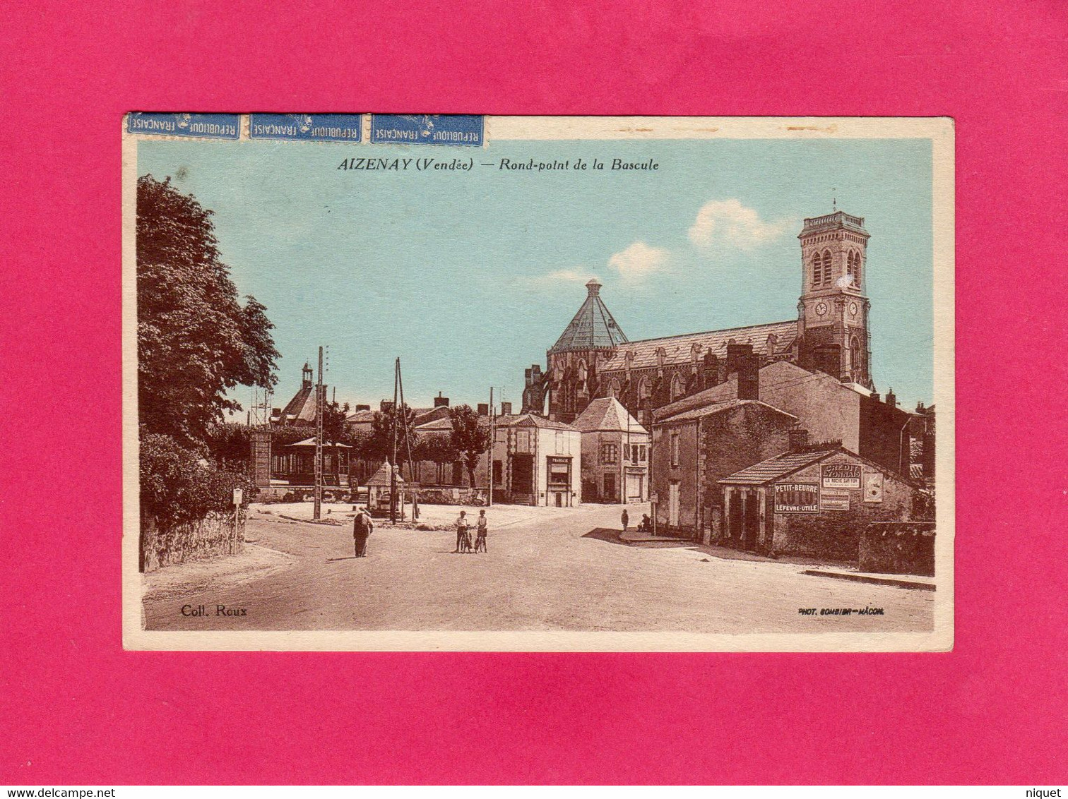 85 Vendée, AIZENAY, Rond-point De La Bascule, Animée, église, (Roux, Combier) - Aizenay