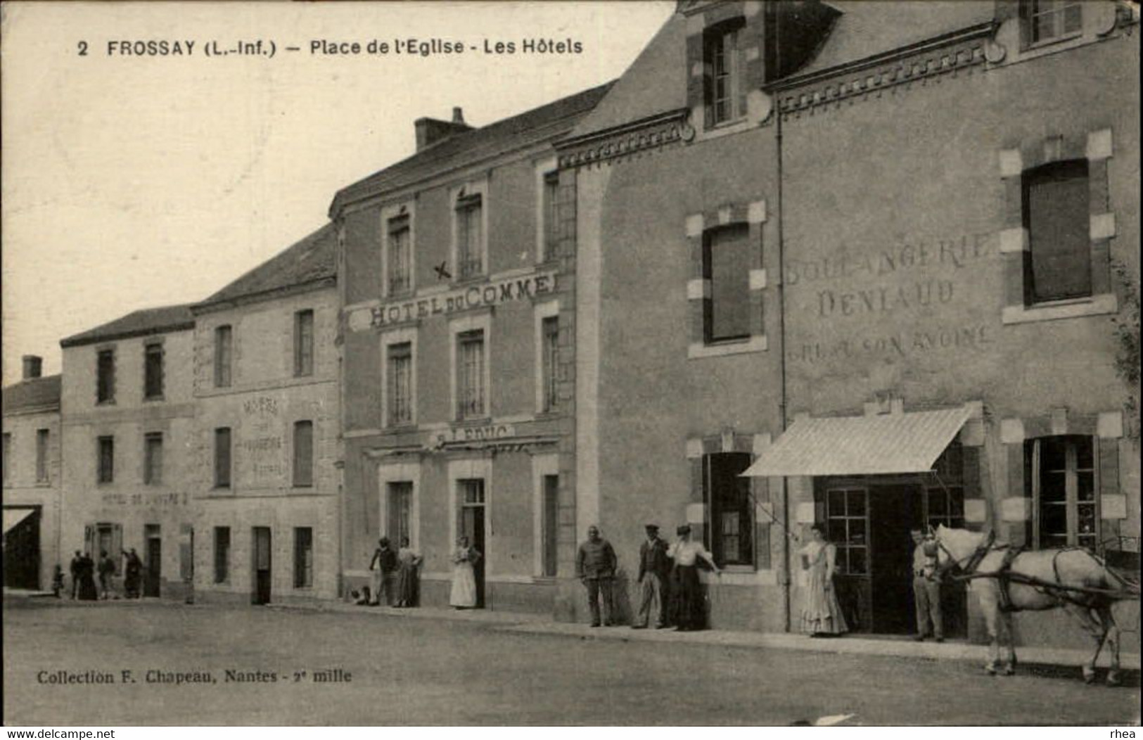 44 - FROSSAY - Place De L'église - Les Hôtels - Attelage Cheval - Frossay